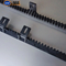 MWのCNCを持ち上げるプラスチック棚のピニオン ギヤはギヤ棚を刻むことのあたりの金属が付いている引き戸のゲートのナイロンに電流を通した サプライヤー