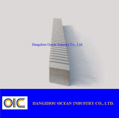 Black Oxide Gear Racks DIN 6 Accuracy and 1.0 Module for Industrial Applications サプライヤー